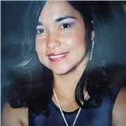 Profesora licenciada en lengua castellana, inglés y francés, nativa hispanohablante